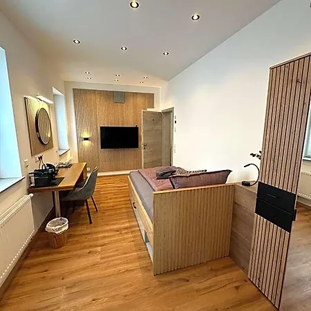 Artemis Zimmervermietung 5 Ein Bettzimmer Хостел